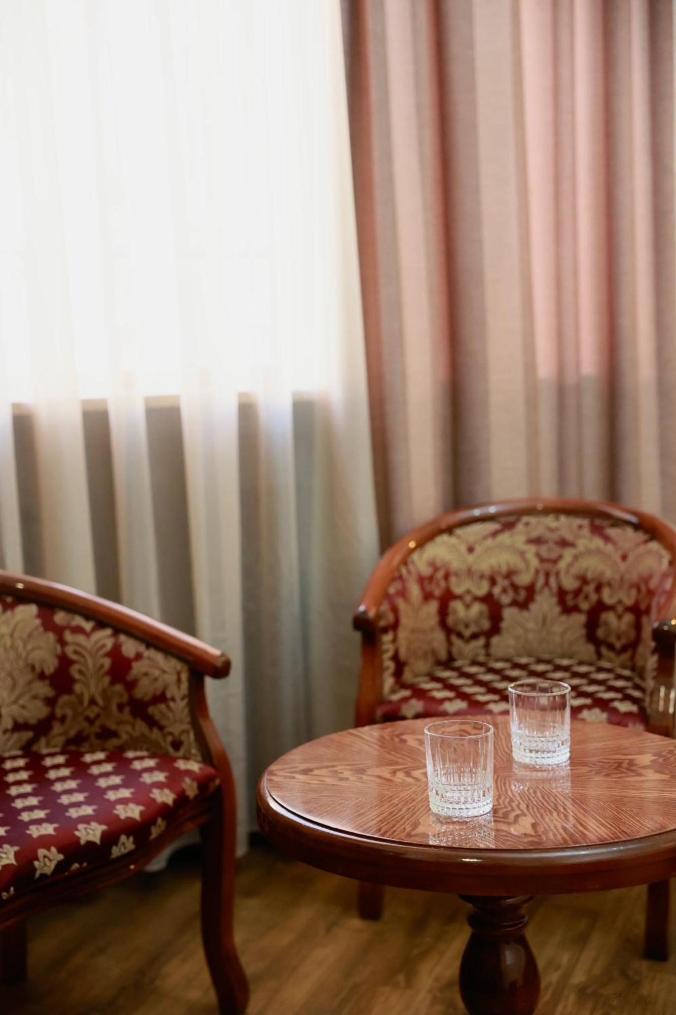 Royal Renaissance Hotel Erévan Chambre photo