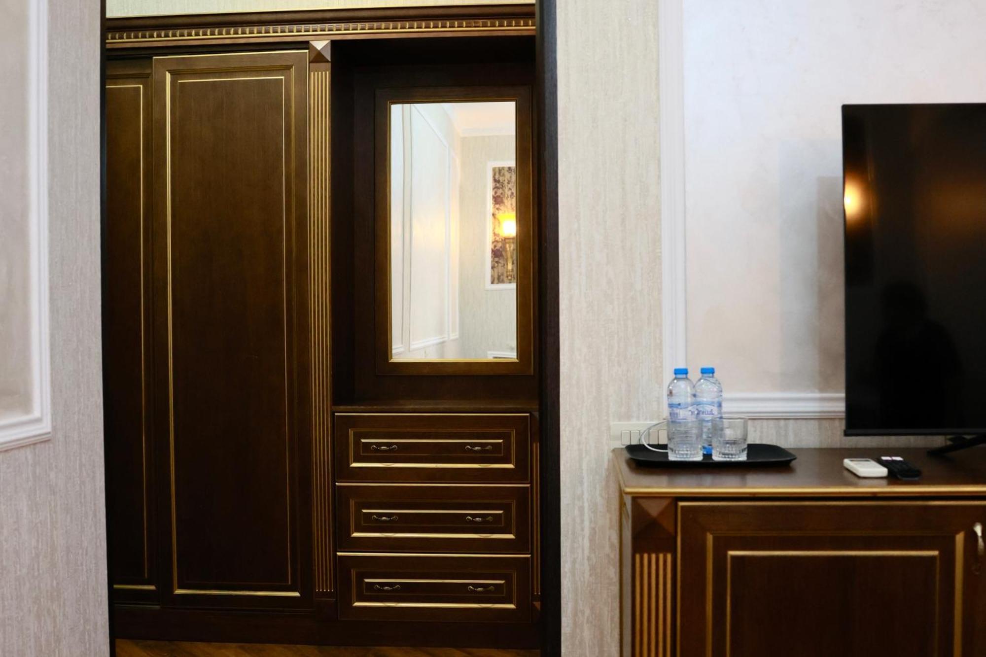 Royal Renaissance Hotel Erévan Chambre photo