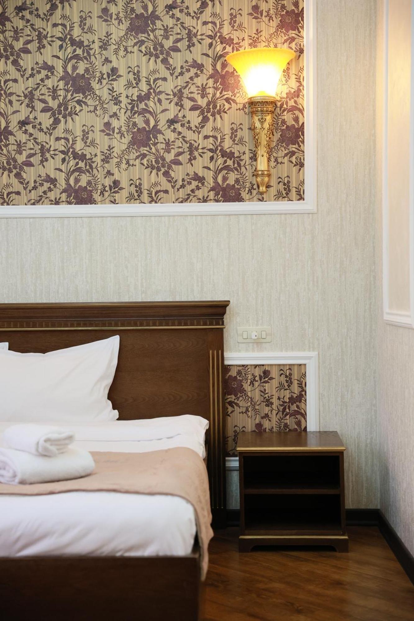 Royal Renaissance Hotel Erévan Chambre photo
