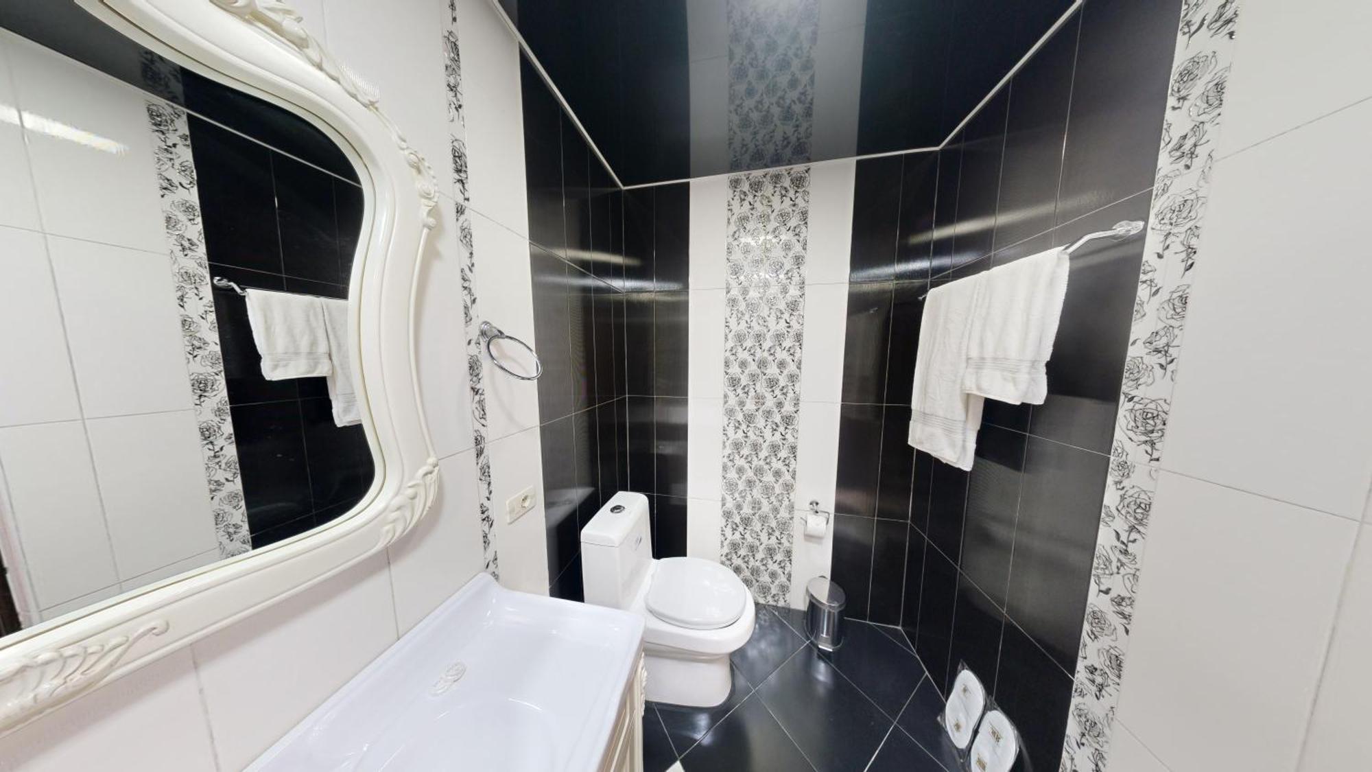 Royal Renaissance Hotel Erévan Extérieur photo