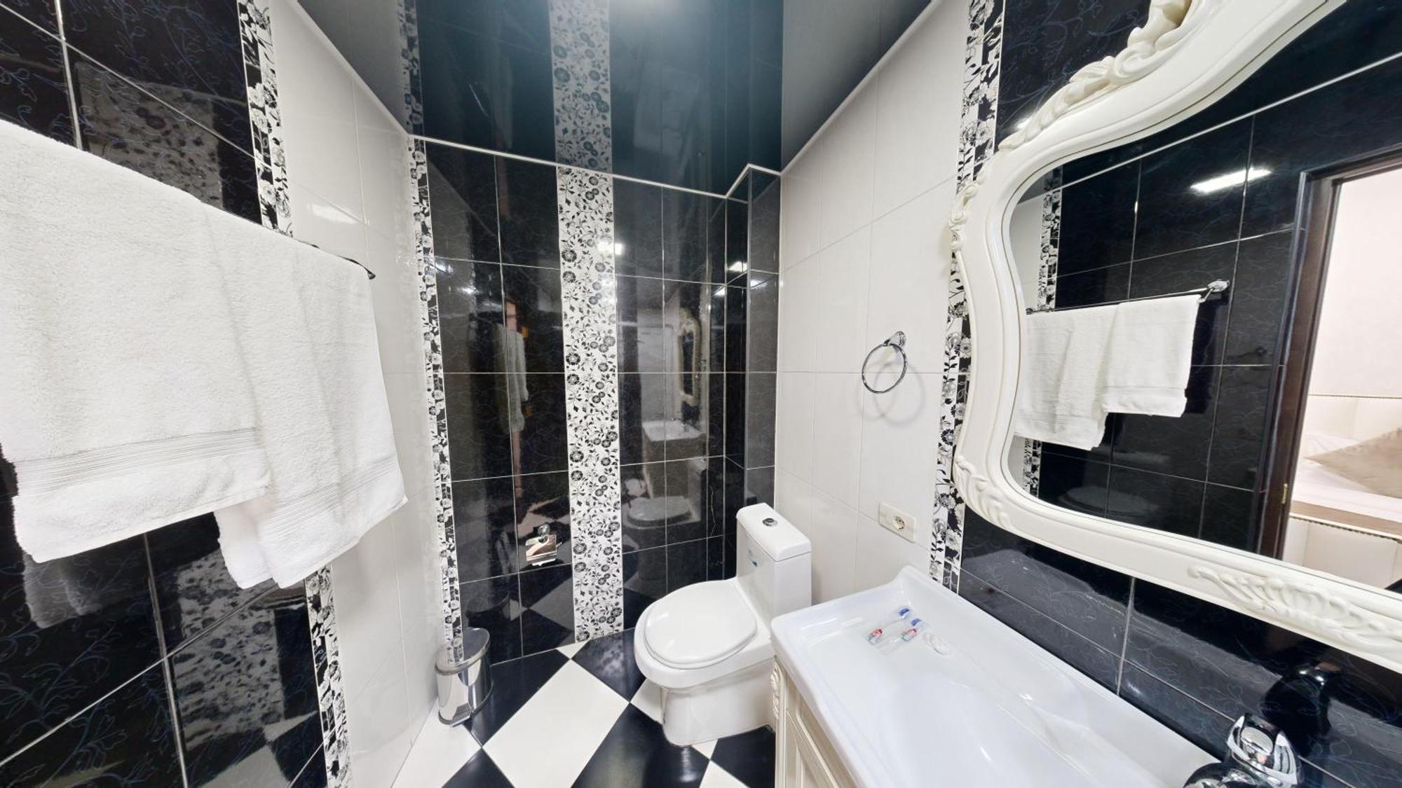 Royal Renaissance Hotel Erévan Chambre photo